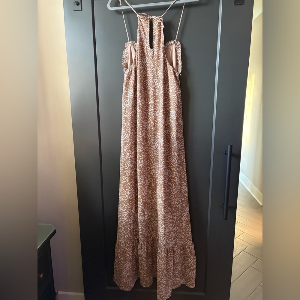 Flawless Brown and White Floral Maxi Dress - Picture 6 of 7